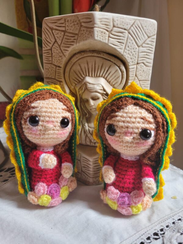 Amigurumi Virgen de Guadalupe