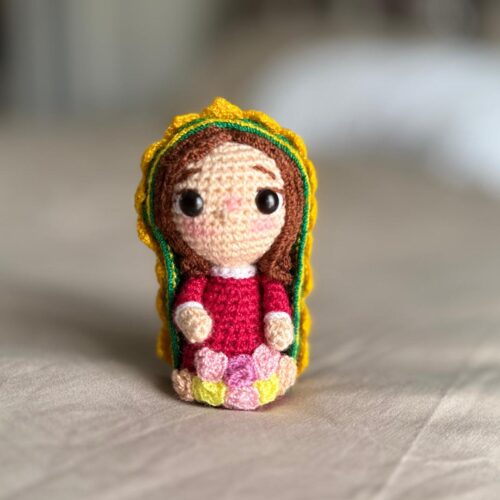 Amigurumi Virgen de Guadalupe