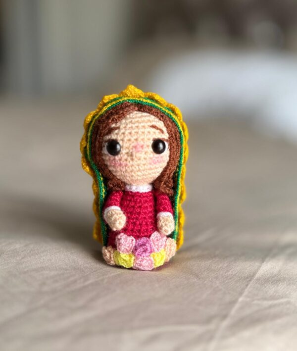 Amigurumi Virgen de Guadalupe